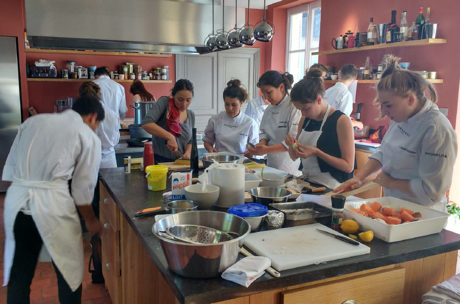 atelier-cuisine-domaine-de-toury  fondation d'entreprise le Delas Laure Boucomont Directrice fondation Le Delas ENSAD FERRANDI Antoine Boucomont Le Delas Rungis